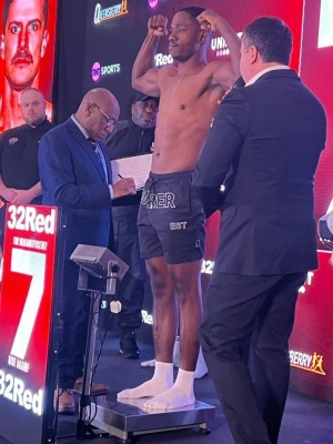 Prince Oko Nartey for Commonwealth silver light heavyweight title