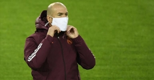 Real Madrid coach Zinedine Zidane test positive for Coid-19