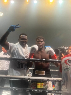 Alfred 'Bukom Bomber' Lamptey defeats Pumicpic in round one in Dubai
