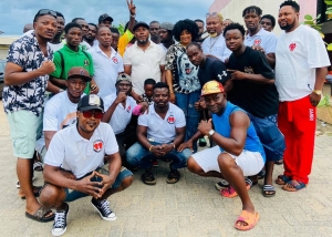 Ivan Bruce Cudjoe meets boxers