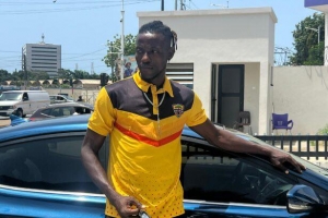 Black Stars Goalie, Benjamin Asare Gifted Brand-New Car