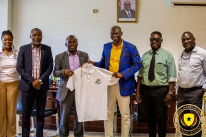 Executives of Ghana Athletics (GA) call on DG of NSA