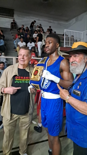 Joseph Awinongya Jr. Clinches Victory at Chicago Golden Gloves 2024