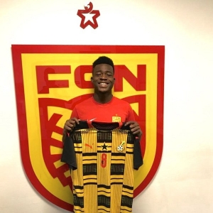 Kamaldeen Sulemana presents Ghana Black Stars new jersey to Danish side FC Nordsjaelland