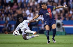 Alidu Seidu celebrates Clermont Foot&rsquo;s win over PSG on French Ligue 1 final day