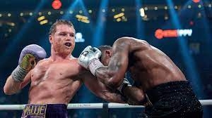 Saul 'Canelo' Alvarez beats Jermell Charlo to defend super-middleweight titles
