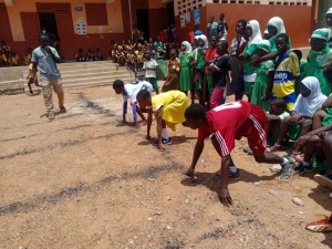 Asafa Powell calls for revival of Track &amp; Field in Ghana as he visits Nima