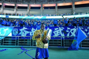 Abdul Aziz Yakubu wins first trophy in China